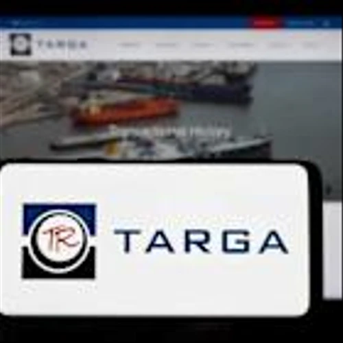 Is Targa Resources Stock Outperforming the Dow?