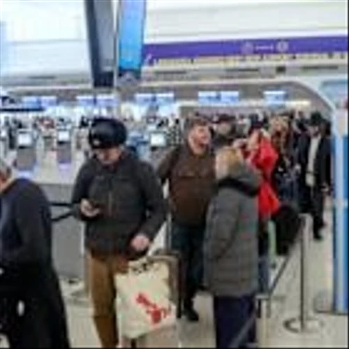 American Airlines Flight Cancellations Persist as Rivals Move Past Winter Storm