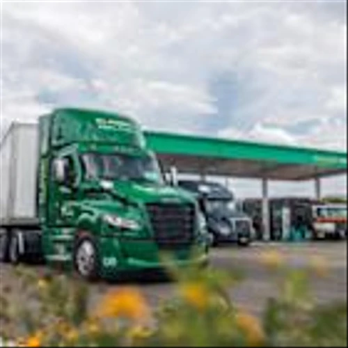 Clean Energy to Launch New Freightliner X15N Demo Truck Program at ATA’s MCE in San Diego