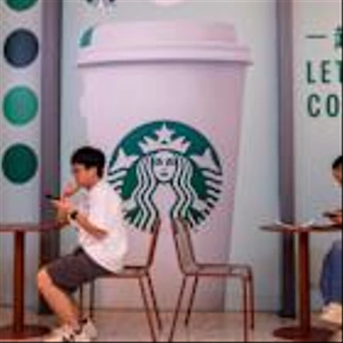 Starbucks Whips Up Big Bids for Its Chinese Biz