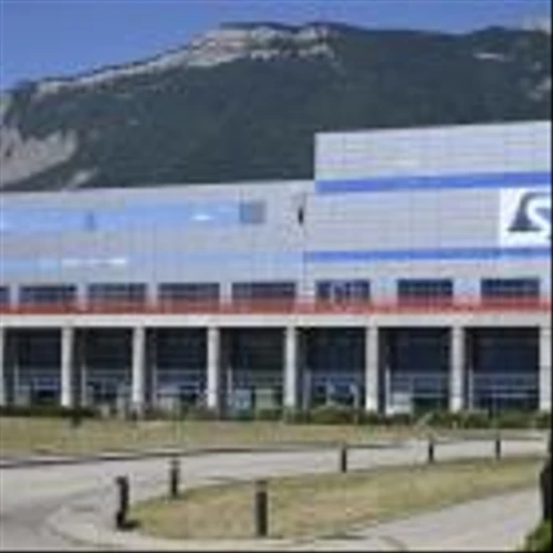 STMicroelectronics to launch AI datacenter photonics chip developed with Amazon