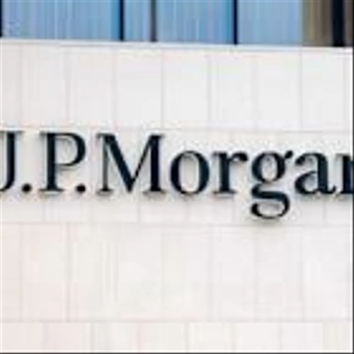 Jamie Dimon Has Long Been Sounding the Economic Alarm. After the Fed’s Latest Rate Cut, Can You Still Bank on JPMorgan Stock?