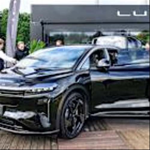 Lucid Q3 losses widen as sales pull forward; Gravity SUV ramp-up, midsize EV development key for revival
