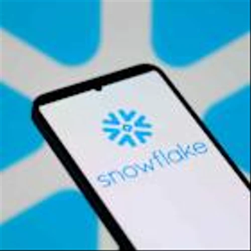 Snowflake Stock Soars as AI Demand Boosts Results, Outlook