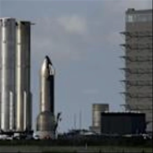 Musk Considers Timing SpaceX IPO With Planetary Alignment, FT Reports