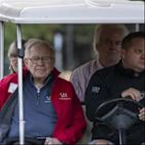 Berkshire Hathaway, Other P&C Insurers Could Post Strong Earnings. Thank the Weather.