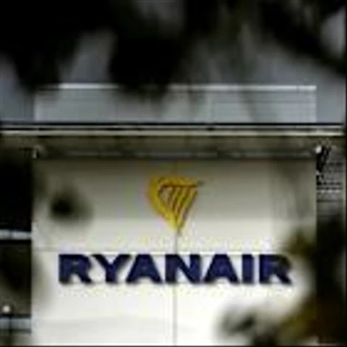 Ryanair threatens to cancel huge Boeing order if tariffs raise prices