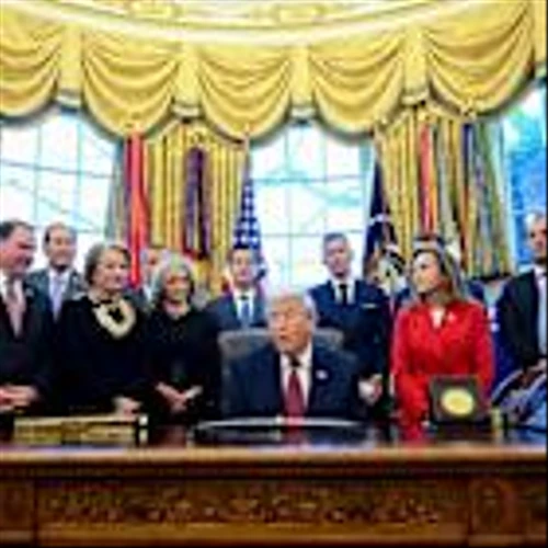 Trump Outlines Plan to Unwind Biden-Era Car Mileage Mandates