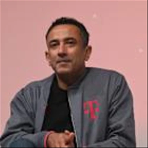 T-Mobile's incoming CEO: AT&T is taking potshots because it's 'under pressure'