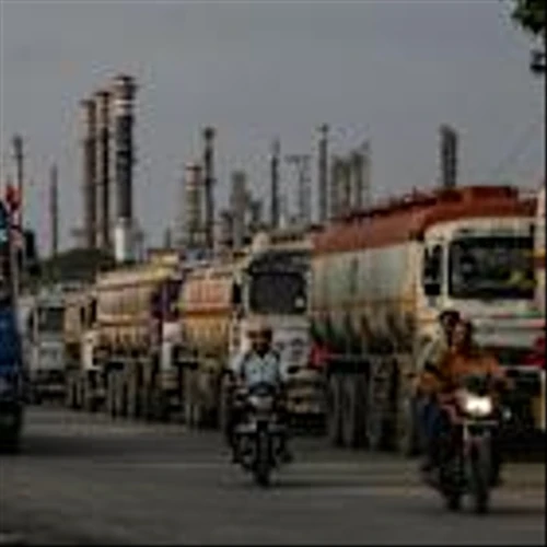 Trump Rattles Indian Oil Refiners With Anti-Russian Stance