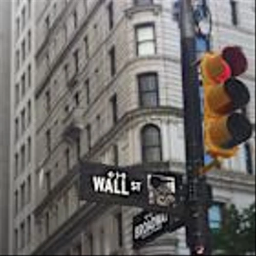 Jim Cramer Says Dollar Stores Like Dollar General Are “Wall Street Faves”