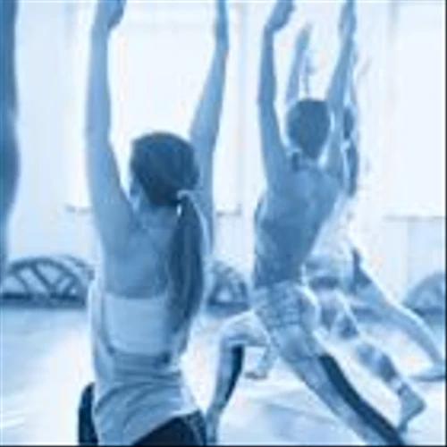 NIKE vs. lululemon: Which Stock Wins the Activewear Showdown?
