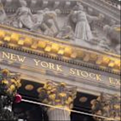 Big Tech’s Allure Fades as Wall Street Bets on Main Street Stock Rebound in ’26