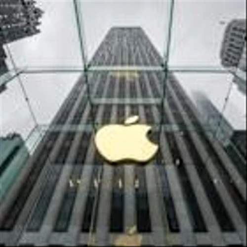 Apple Jumps 5.1% After $100 Billion U.S. Manufacturing Pledge