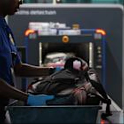 United, American CEOs Meet Vance as Shutdown Strains Travel