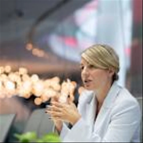 Canada Industry Minister Meets With Saab, Ericsson in Sweden