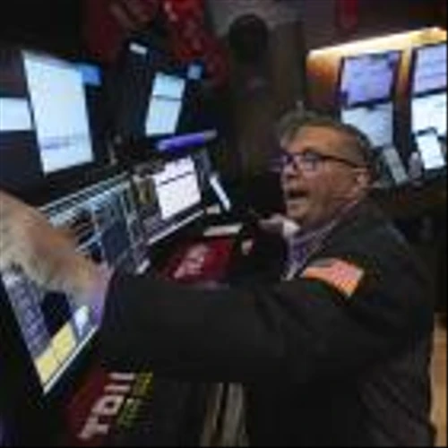Stock market today: S&P 500 pops to another record while Dow, Nasdaq rise with tariffs, Fed minutes in focus