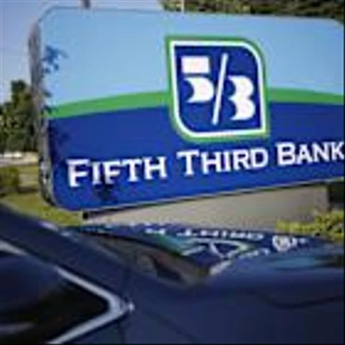 JPMorgan, Fifth Third Among Banks Facing Tricolor Losses