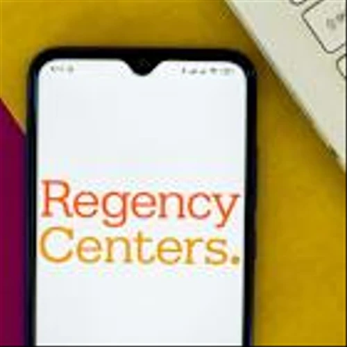 Is Regency Centers Stock Outperforming the Nasdaq?