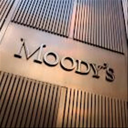 Moody’s Lifts Outlook as Profit, Revenue Rise