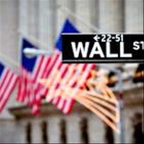 5 Must-Buy Thriving Non-Tech Behemoths of Q1 Set to Tap More Gains