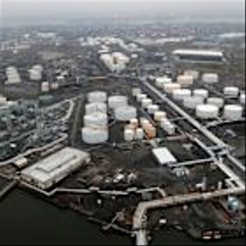Phillips 66 reduces gasoline output at Bayway refinery after fire, sources say