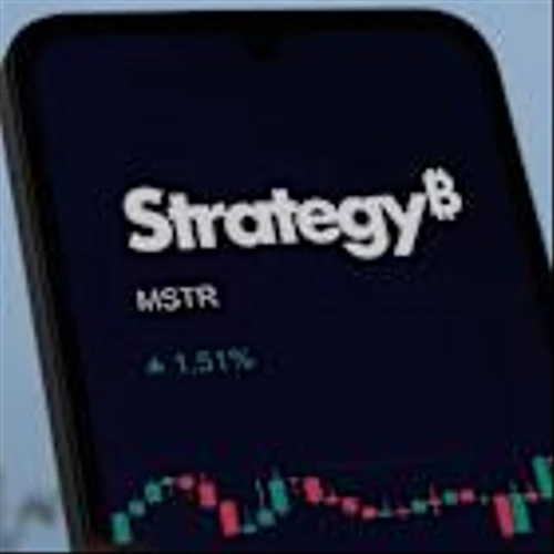 Bitcoin Whale Strategy Goes Both Guns Blazing Amid $10 Bil Mystery